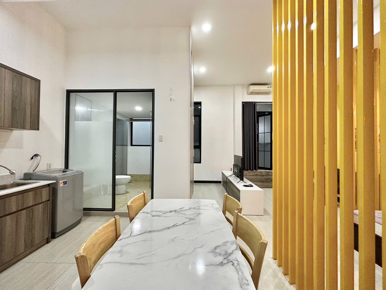 CĂN HỘ 1 PHÒNG NGỦ 1 PHÒNG KHÁCH Ở HUỲNH MẪN ĐẠT GIÁP QUẬN 1 ảnh 4