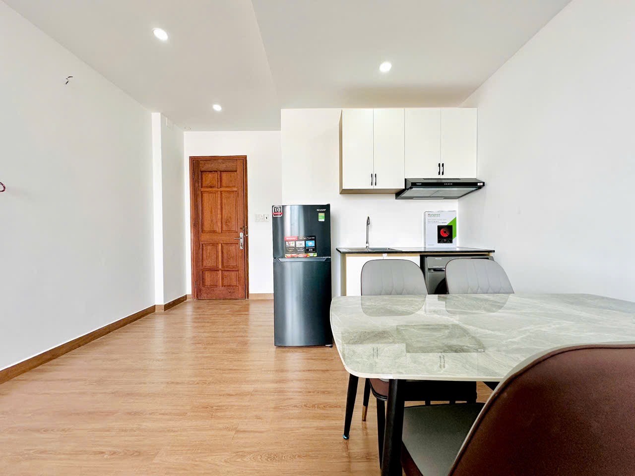 CĂN HỘ CỰC RỘNG CỬA SỔ CỰC LỚN KHU BẾP XA GIƯỜNG MÁY GIẶT RIÊNG Ở GIÁP QUẬN 3 ảnh 5