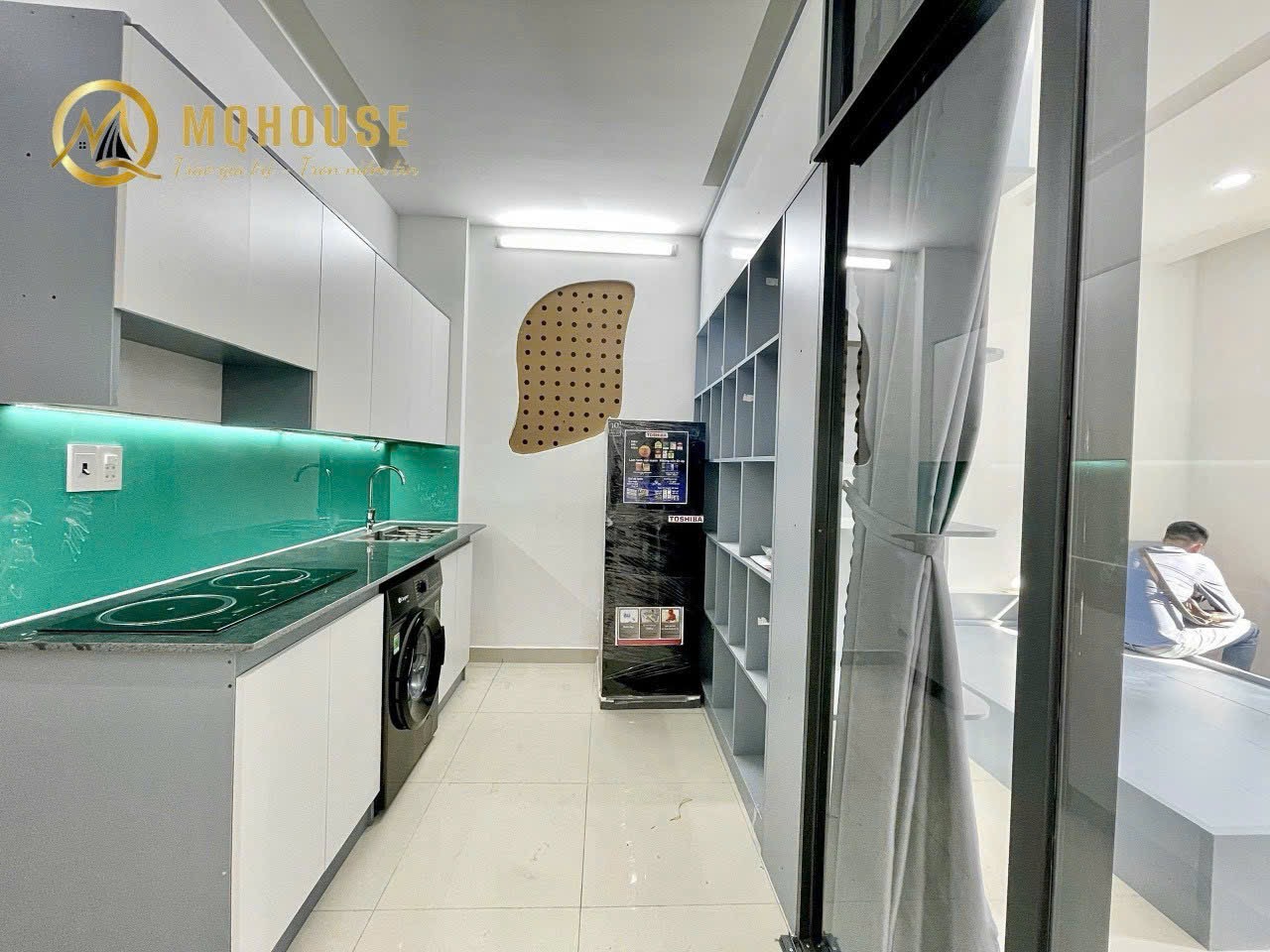 CĂN HỘ 1 PHÒNG NGỦ BAN CÔNG NỘI THẤT CAO CẤP MÁY GIẶT RIÊNG Ở TRUNG TÂM QUẬN 1 ảnh 5