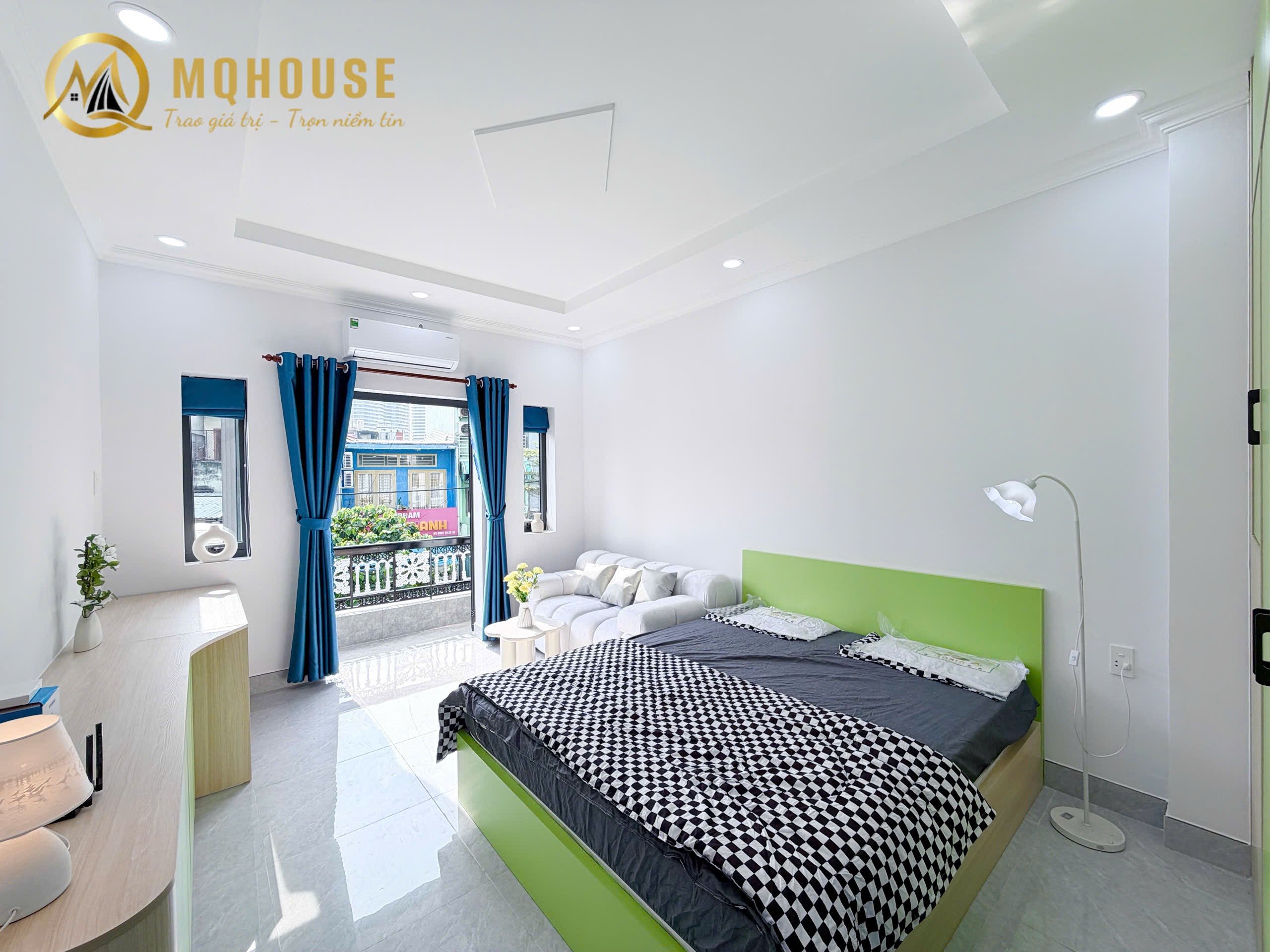 CĂN HỘ BAN CÔNG LỚN FULL NỘI THẤT CAO CẤP MÁY GIẶT RIÊNG Ở NGUYỄN HỮU CẢNH SÁT QUẬN 1