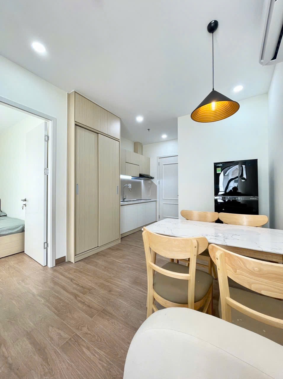 CĂN HỘ 1 PHÒNG NGỦ 1 PHÒNG KHÁCH BAN CÔNG CỰC SANG Ở PHẠM VIẾT CHÁNH SÁT QUẬN 1 ảnh 3