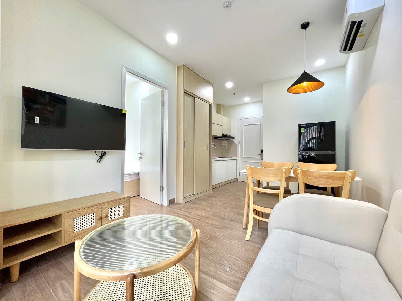 CĂN HỘ 1 PHÒNG NGỦ 1 PHÒNG KHÁCH BAN CÔNG CỰC SANG Ở PHẠM VIẾT CHÁNH SÁT QUẬN 1 ảnh 2