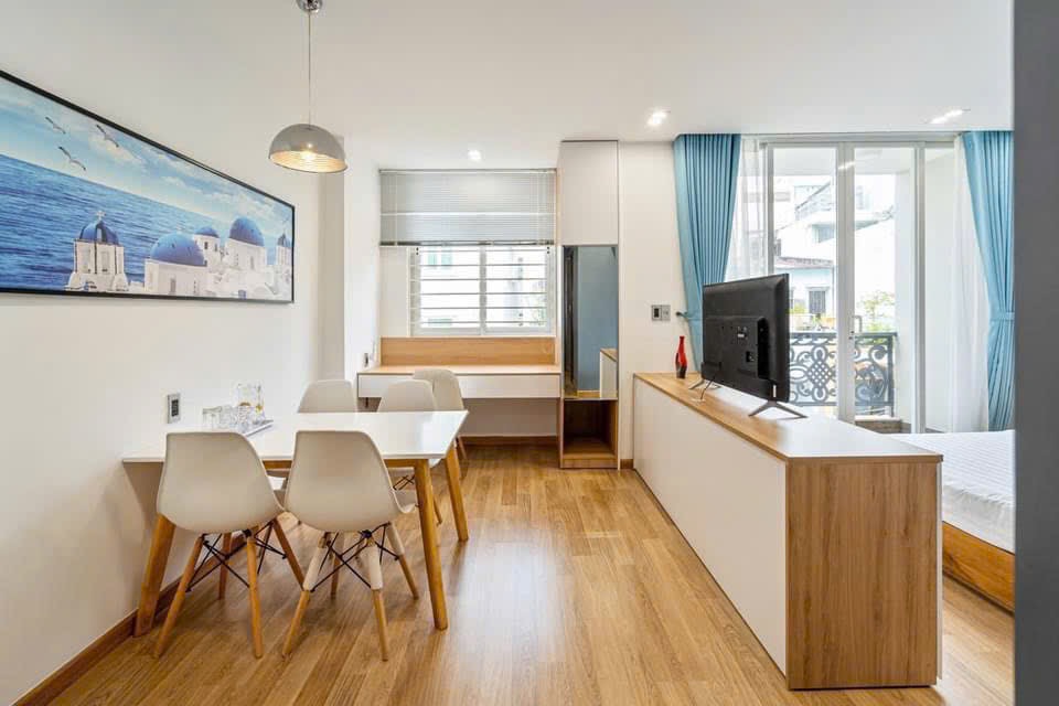 CĂN HỘ BAN CÔNG LỚN NHIỀU CỬA SỔ KHU BẾP RIÊNG Ở NGUYỄN BỈNH KHIÊM ảnh 4