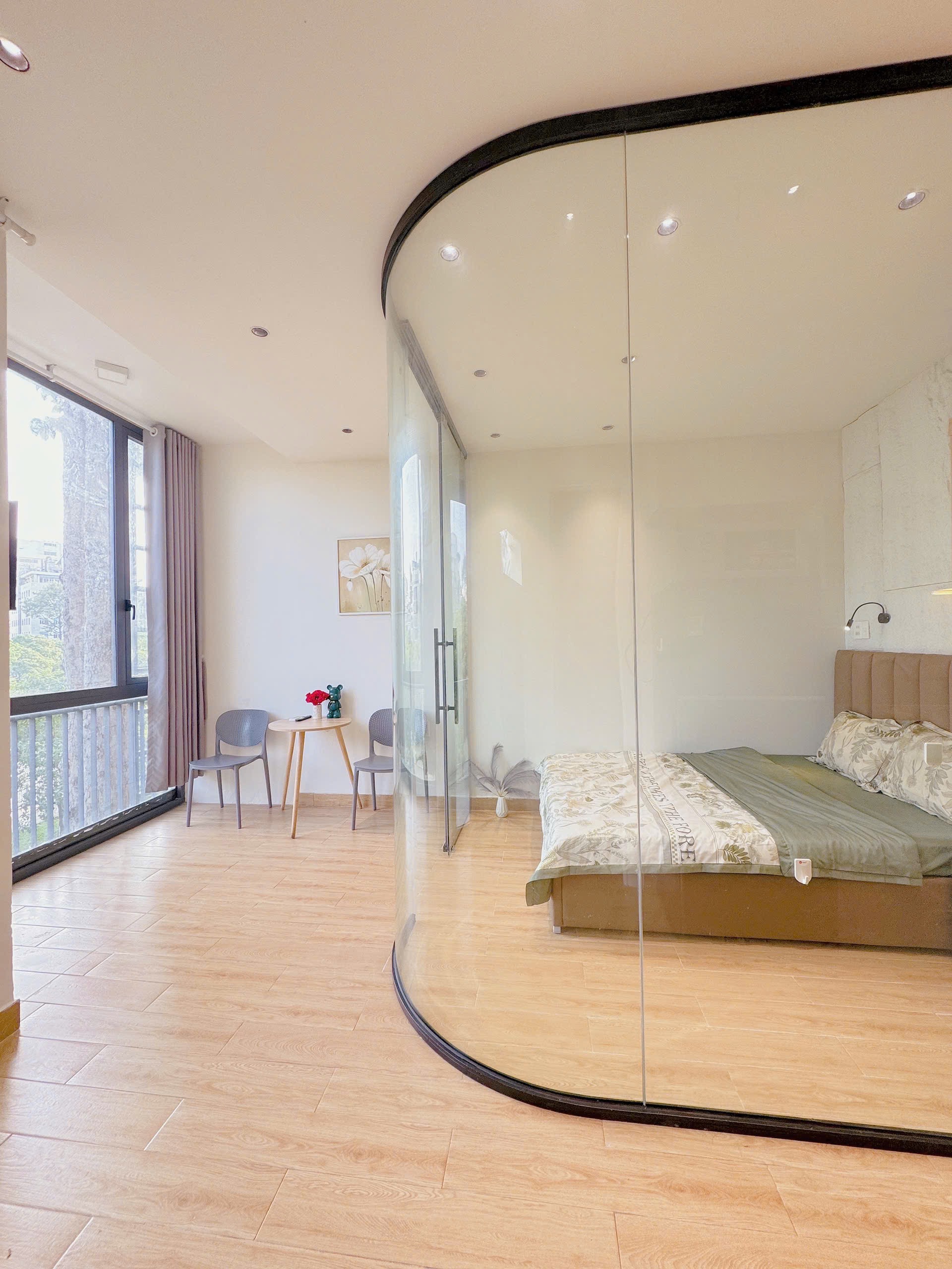 CĂN HỘ 1 PHÒNG NGỦ BAN CÔNG LỚN VIEW SÔNG THIẾT KẾ HIỆN ĐẠI Ở TRƯỜNG SA