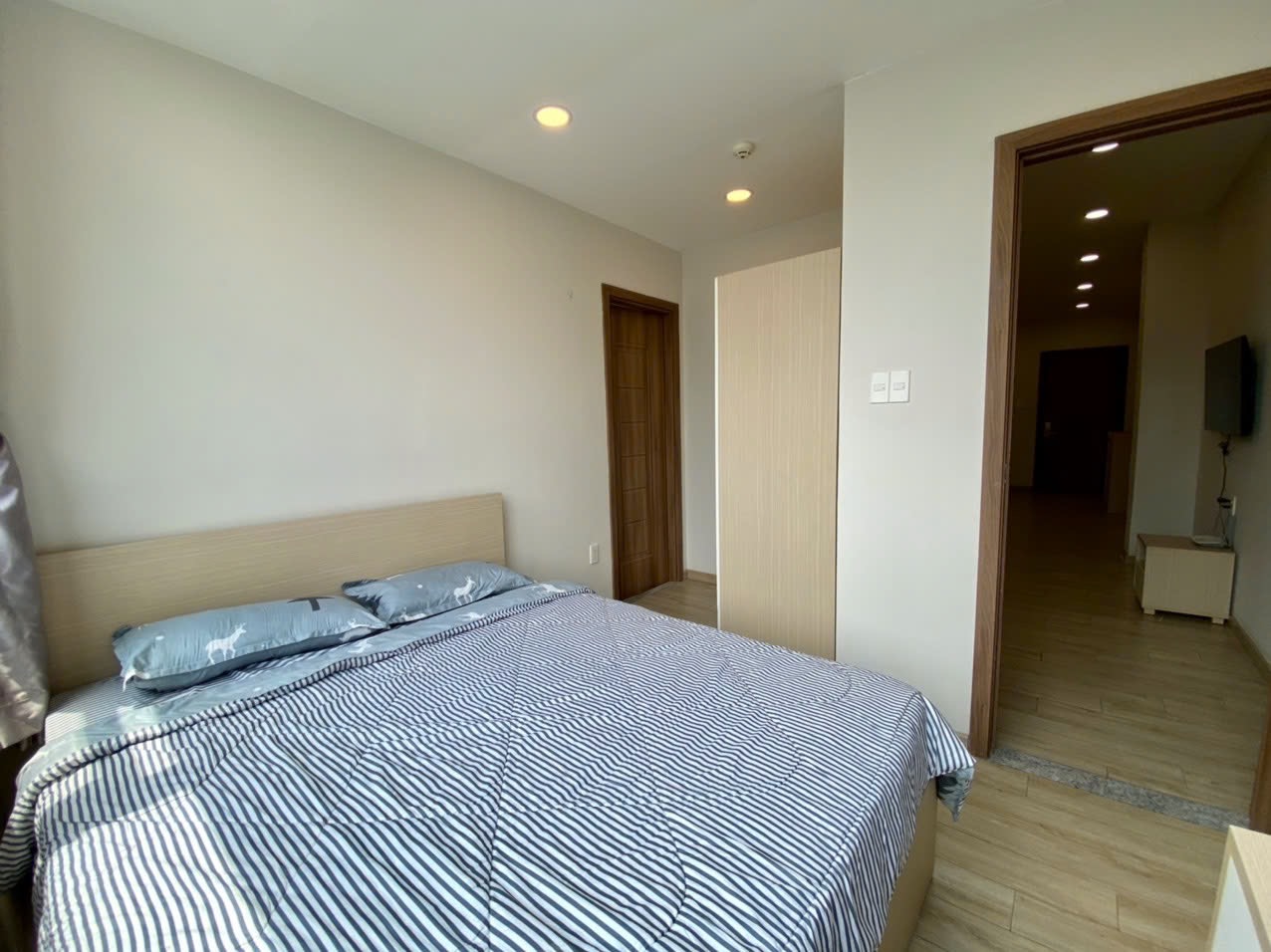 CĂN HỘ 2 PHÒNG NGỦ 2 WC SIÊU RỘNG CỬA SỔ MỖI PHÒNG BAN CÔNG GIẶT SẤY RIÊNG Ở NƠ TRANG LONG