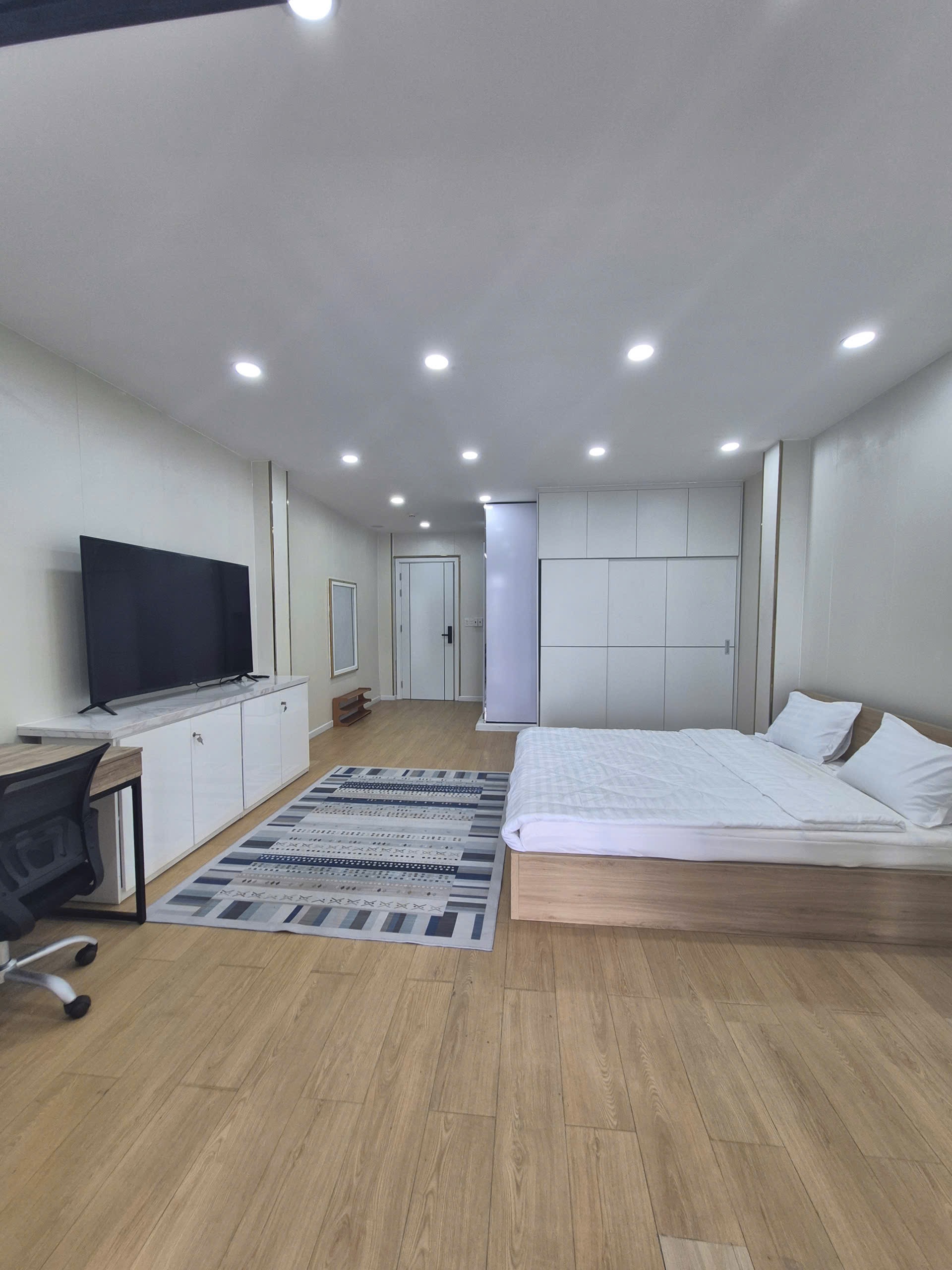 CĂN HỘ 1 PHÒNG NGỦ BAN CÔNG LỚN 55m2 Ở LÊ VĂN DUYỆT BÌNH THẠNH