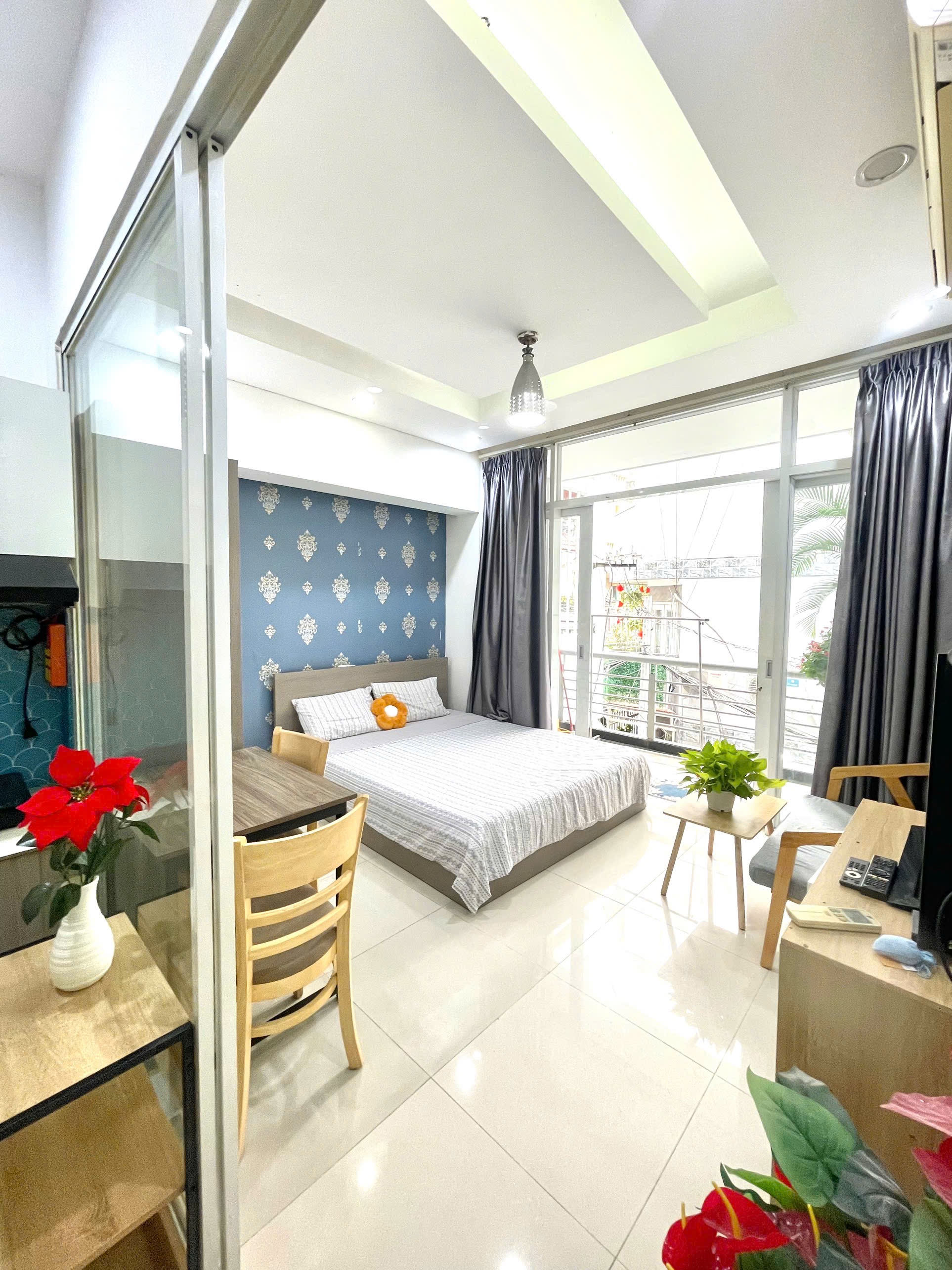 CĂN HỘ 1 PHÒNG NGỦ BAN CÔNG NỘI THẤT CAO CẤP MÁY GIẶT RIÊNG Ở VÕ TRƯỜNG TOẢN GIÁ CỰC RẺ