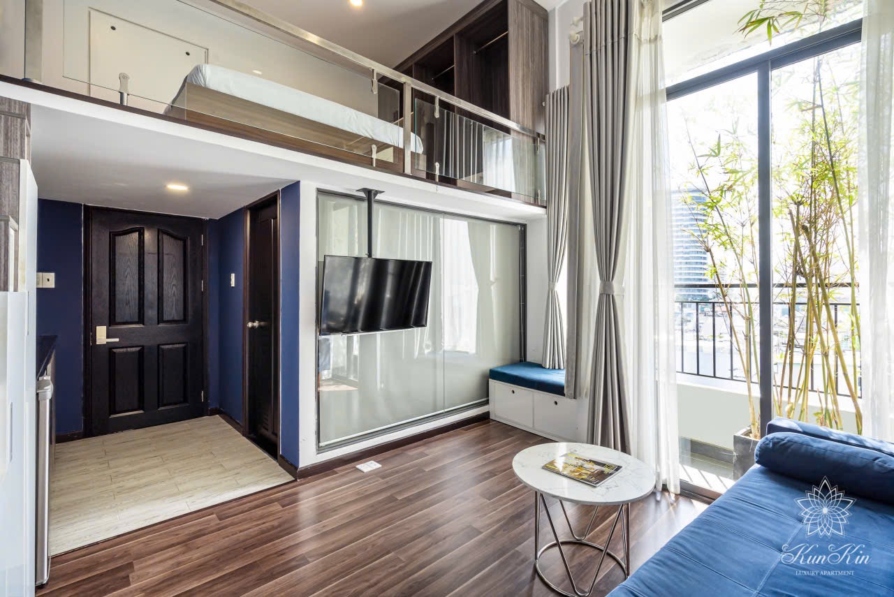 CĂN HỘ 1 PHÒNG NGỦ BAN CÔNG DẠNG CÓ GÁC NỘI THẤT CAO CẤP Ở KHU HÀNG XANH GẦN QUẬN 1