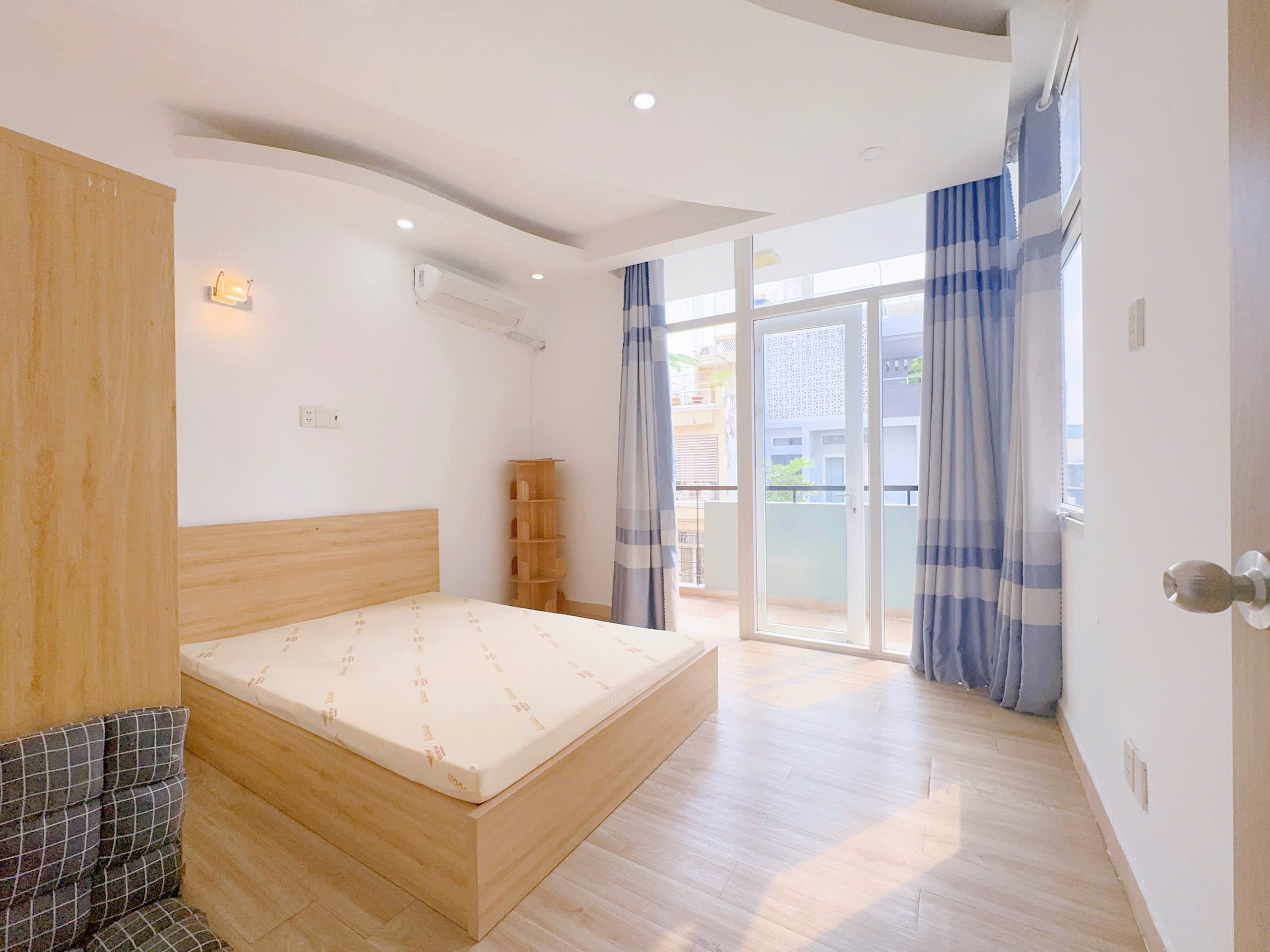 CĂN HỘ 2 PHÒNG NGỦ BAN CÔNG LỚN Ở PHAN ĐĂNG LƯU SÁT CHỢ BÀ CHIỂU