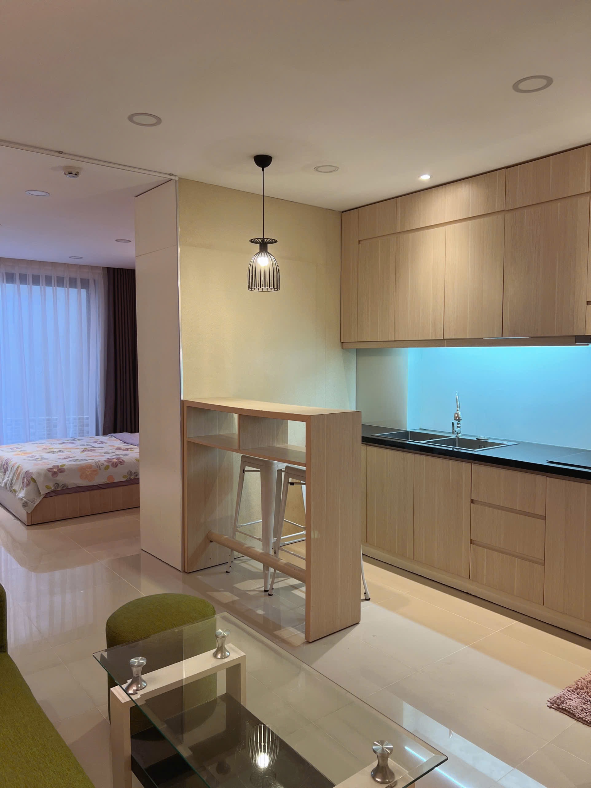 CĂN HỘ 1 PHÒNG NGỦ BAN CÔNG TÁCH BẾP KHU BẾP LỚN Ở TRẦN ĐÌNH XU QUẬN 1