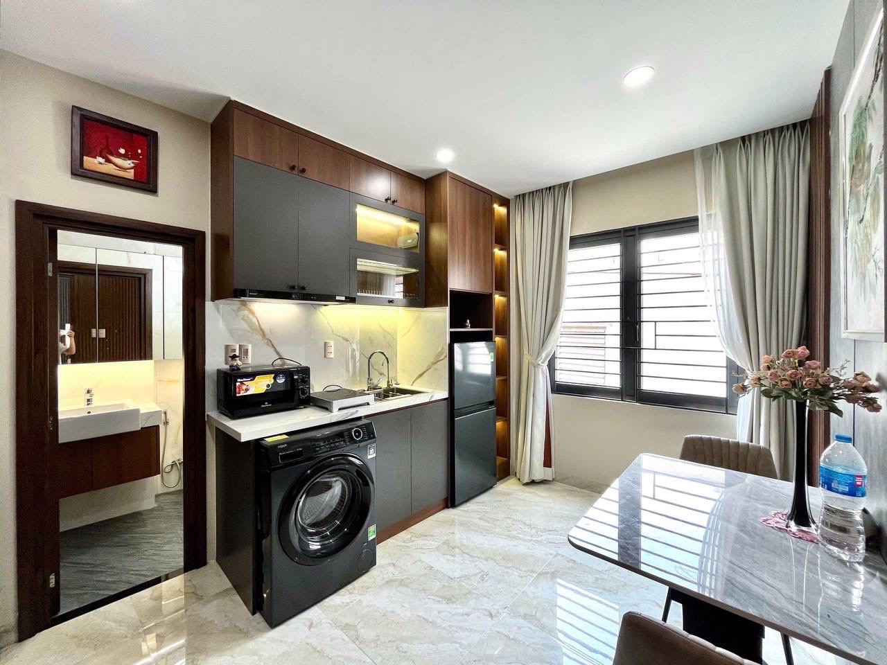 CĂN HỘ 1 PHÒNG NGỦ CAO CẤP DECOR TONE GỖ Ở NGUYỄN HỮU CẢNH
