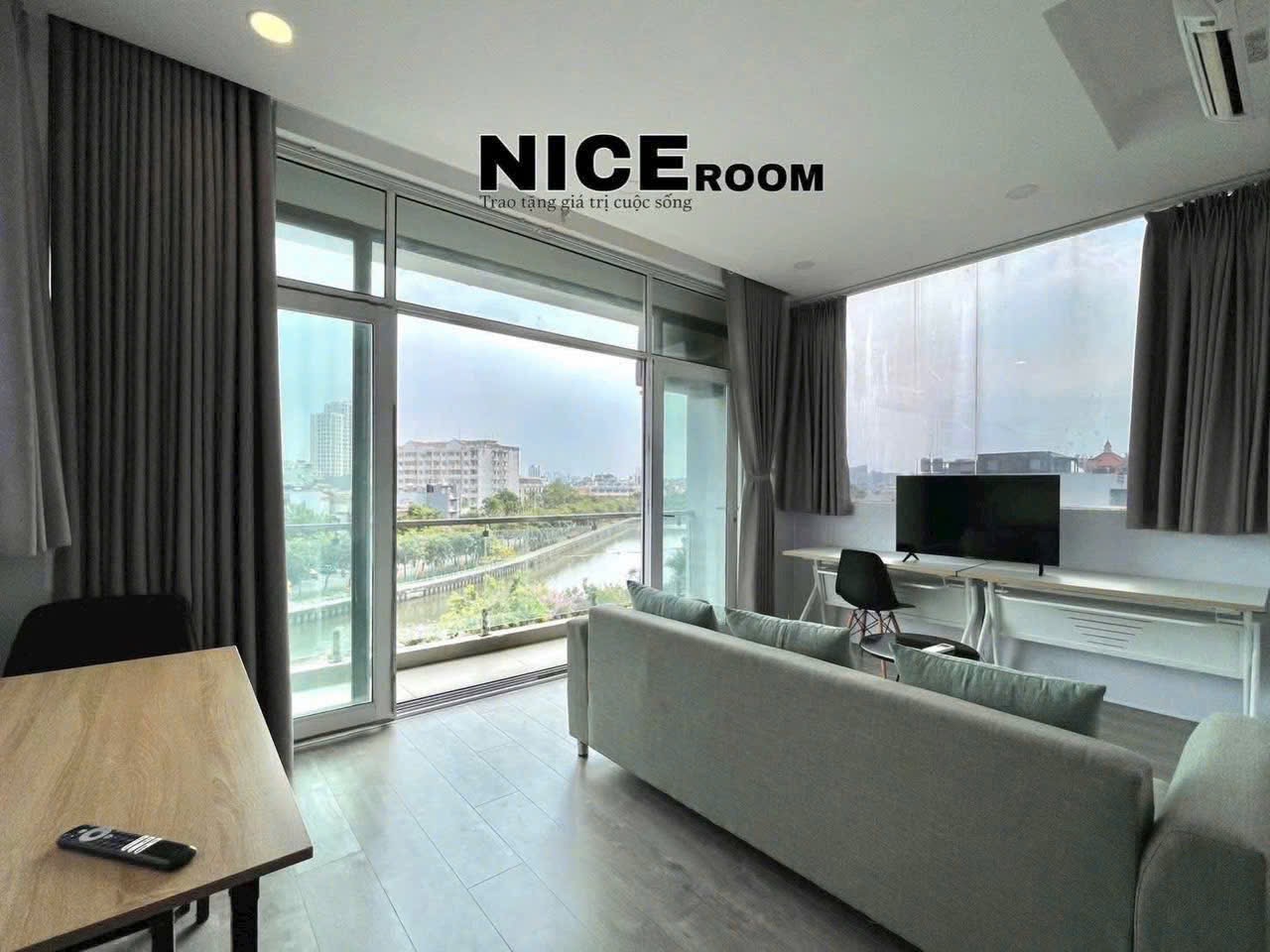 CĂN HỘ 1 PHÒNG NGỦ BAN CÔNG LỚN FULL NỘI THẤT CAO CẤP Ở TRUNG TÂM QUẬN PHÚ NHUẬN SÁT PHAN XÍCH LONG