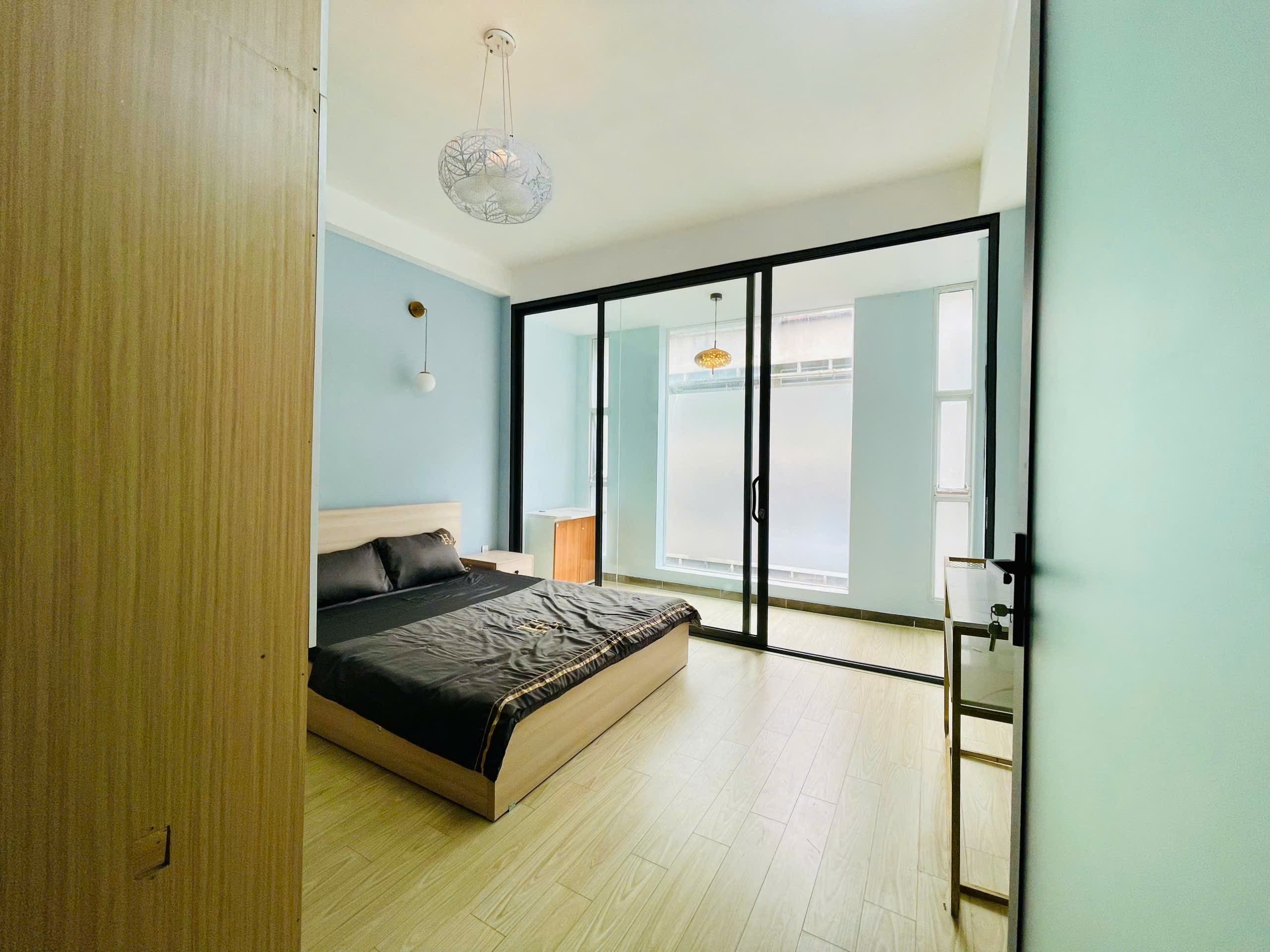 CĂN HỘ 1 PHÒNG NGỦ BAN CÔNG CÓ BỒN TẮM Ở VŨ HUY TẤN