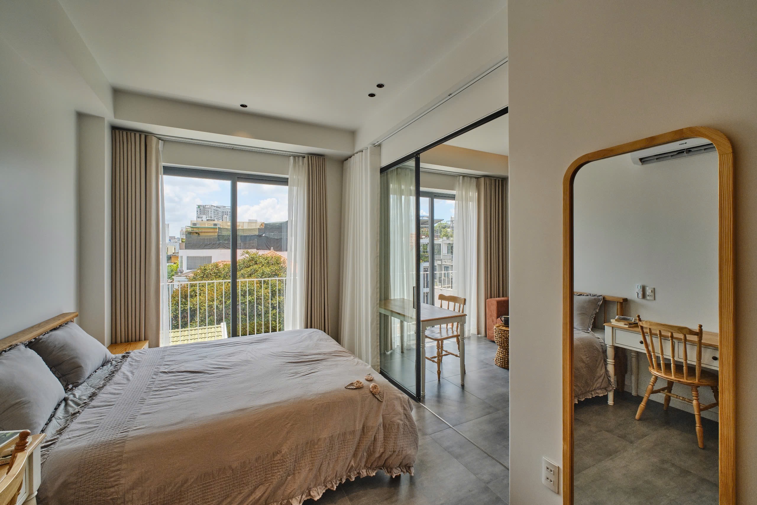 SIÊU PHẨM CĂN HỘ 1 PHÒNG NGỦ CAO CẤP BAN CÔNG LỚN Ở HỒ BIỂU CHÁNH